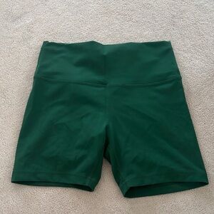 Lululemon Wunder Train Shorts 6”